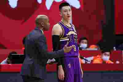 勇士主场击败爵士，库里砍下37分