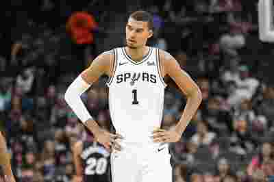 山西队主场大胜辽宁队，取得四连胜